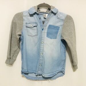 H&M DENIM SNAP BUTTON SWEATER SLEEVE HOODED SHIRT